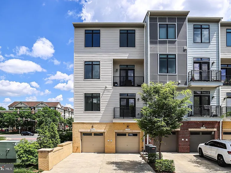 1102 Ribbon Limestone Ter SE — Photo 3
