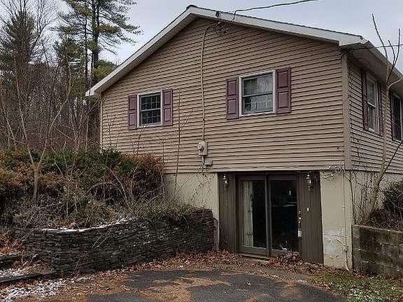 2nd image of 95 Park Ave