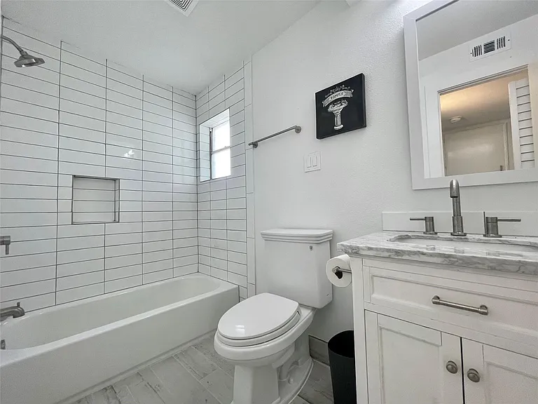 1855 Portsmouth St #7G — Photo 13