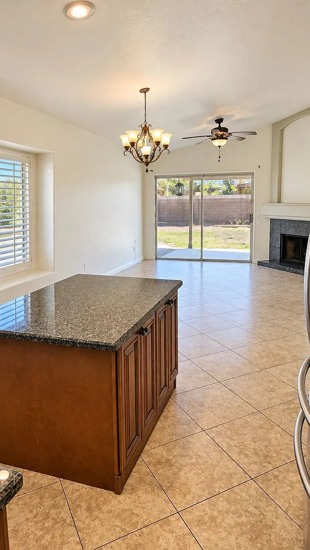 Beautiful 3-Bedroom Home with Pool in The Provinces Chandler! — Photo 4