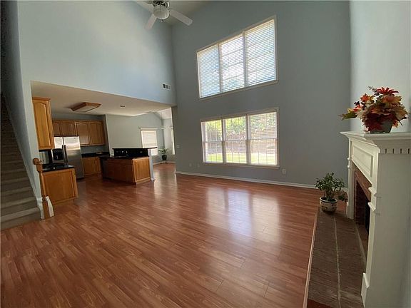 5th image of 9510 Knollcrest Blvd