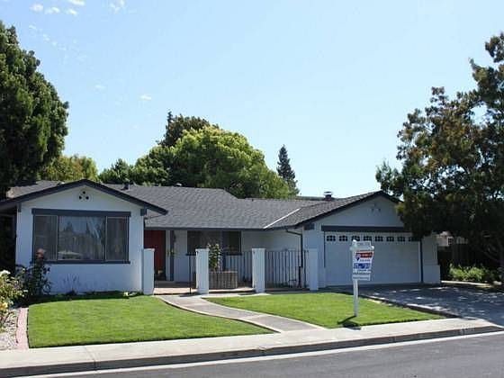 1st image of 2716 Estella Dr
