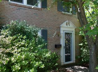 339 James St, Falls Church, VA 22046