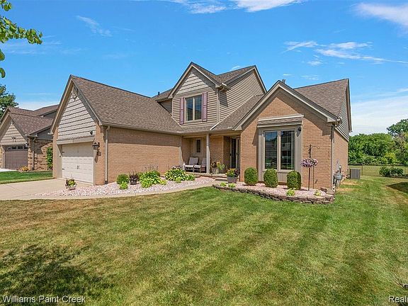 3rd image of 3151 Goldenrod Dr