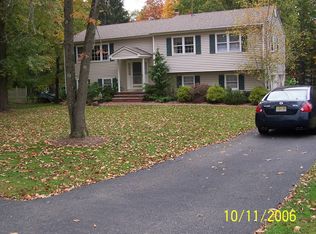 25 Lyons Rd, Basking Ridge, NJ 07920