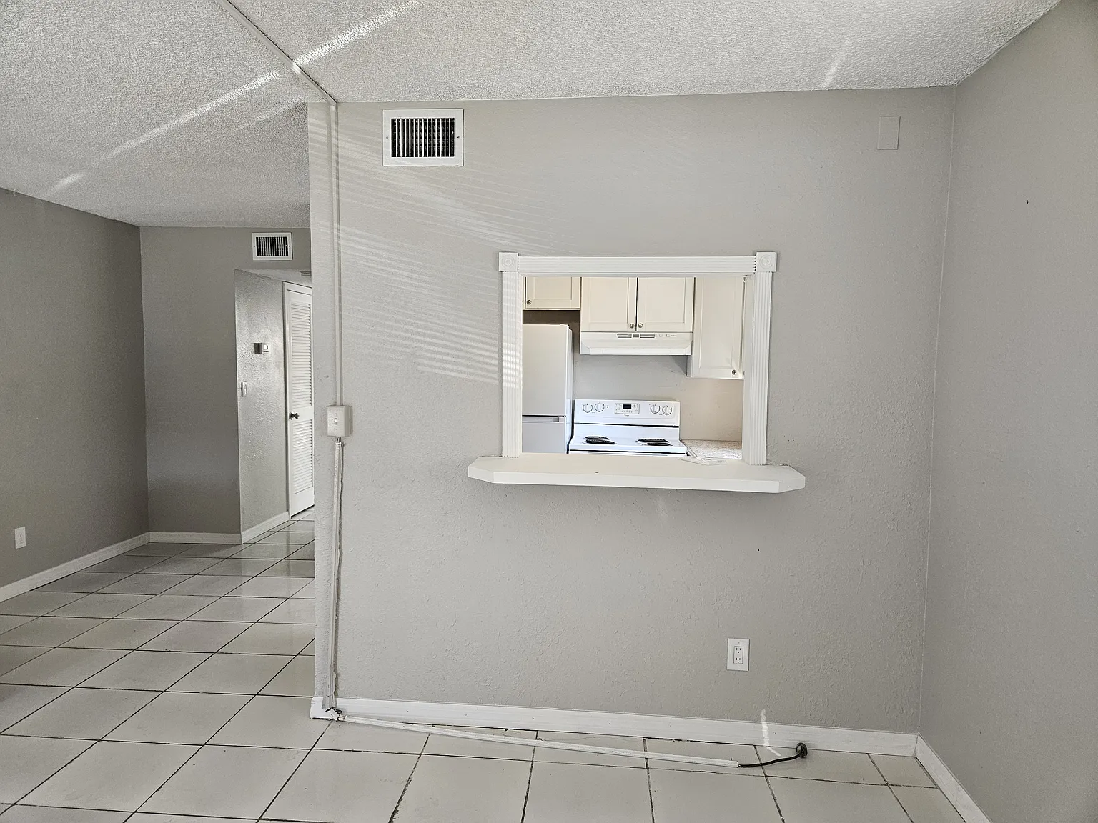 1 bed, 500 sqft, $1,390 — Photo 3