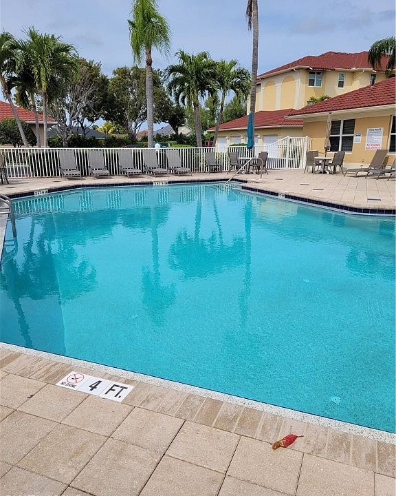 1st image of 1524 SW 50th St APT 102