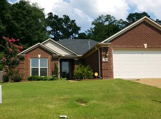 129 Little Brook Ln, Jackson, TN 38305