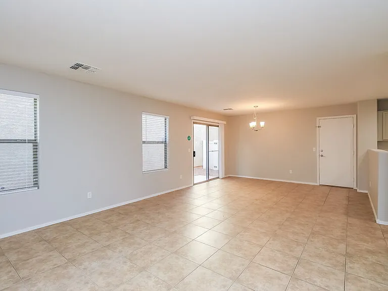 3931 E Jasper Dr — Photo 4