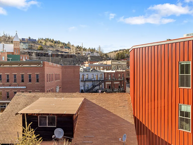 KOP Apartments — Photo 18