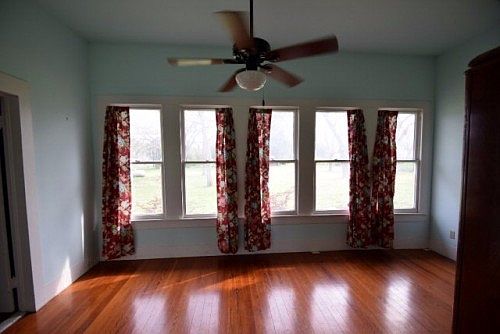 3rd image of 516 E North Main St