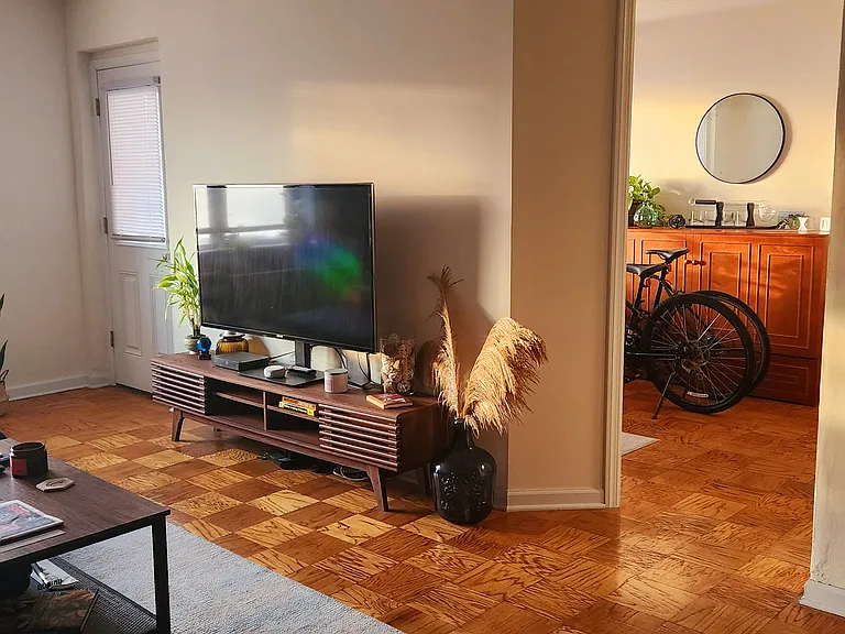 860 E Broadway #7S — Photo 18