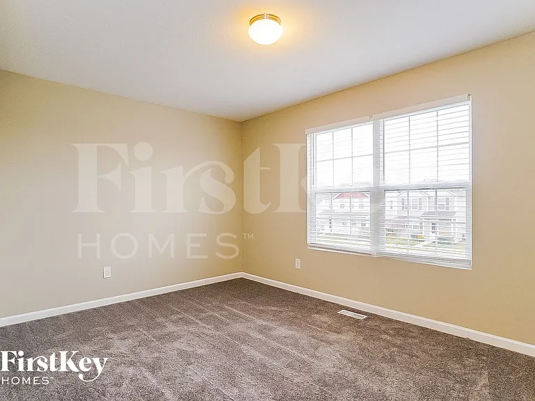 5679 Battle Creek Way — Photo 13