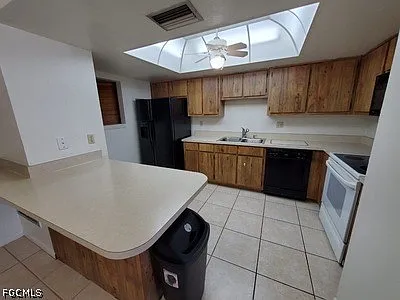 4619 SW 7th Pl — Photo 7