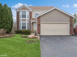 2126 N Green Valley Ln, Round Lake Beach, IL 60073