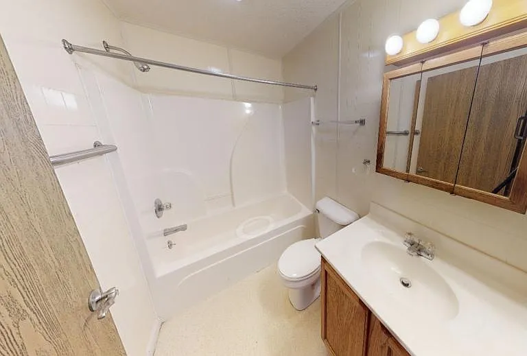 308 S Bentley St — Photo 3