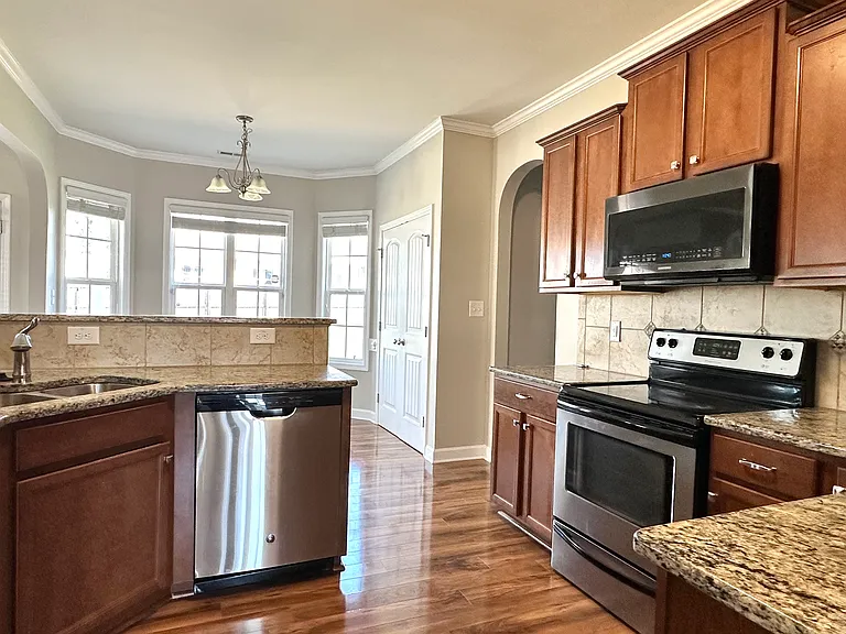 6008 Crown Ridge Ct — Photo 6