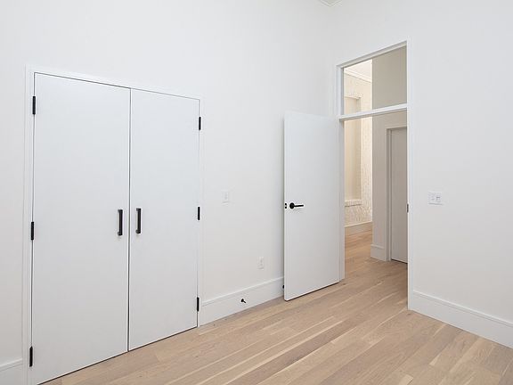 4th image of 510 Julia St #2519949