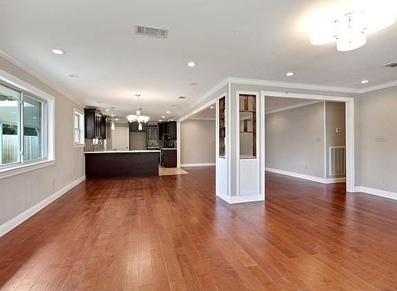 3rd image of 5371 Chamberlain Dr