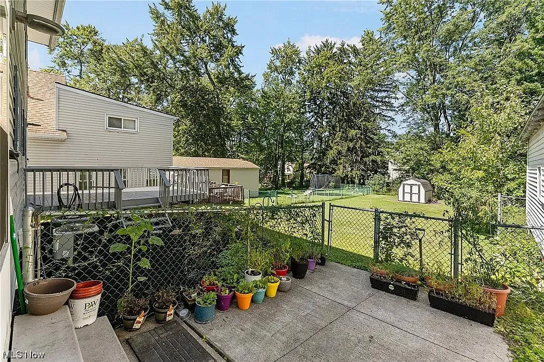 2 bed, 832 sqft, $1,150 — Photo 2