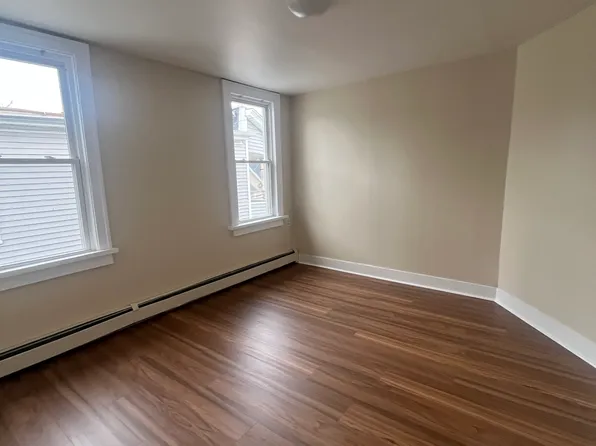 36 Mason St, Fairfield, CT 06825