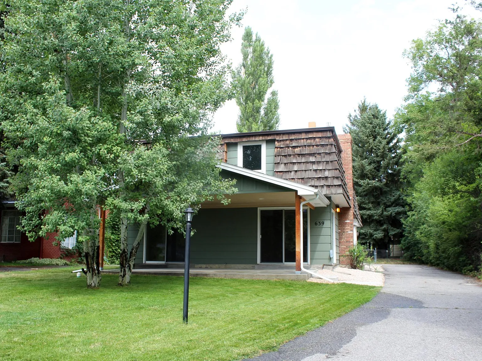 4 bed, 2640 sqft, $2,100 — Photo 1