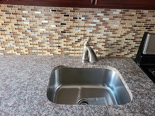 4th image of 23-33 37th St #2L