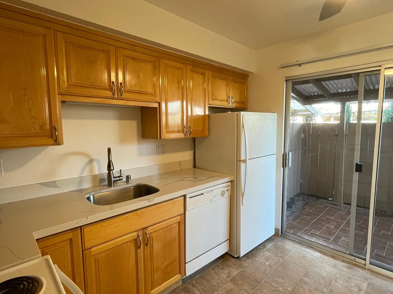 2 bed, 1.5 bath, 880 sqft, $3,295 — Photo 3