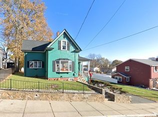 16 Brentwood St, Malden, MA 02148