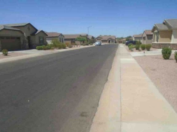 Exterior Neighborhood (street photo)