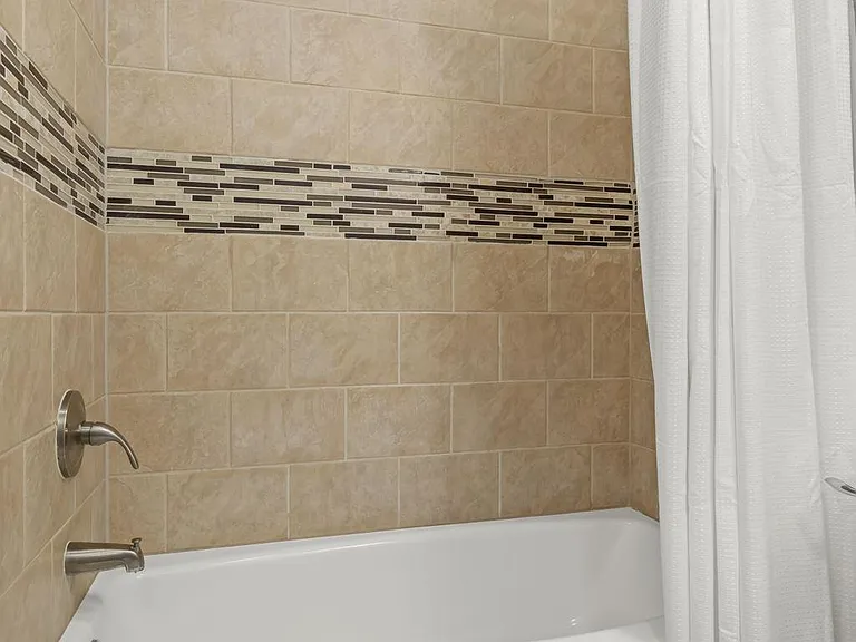 Meadowcreek Dr — Photo 3