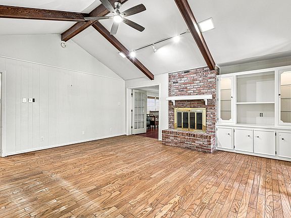 5th image of 2221 Valencia St