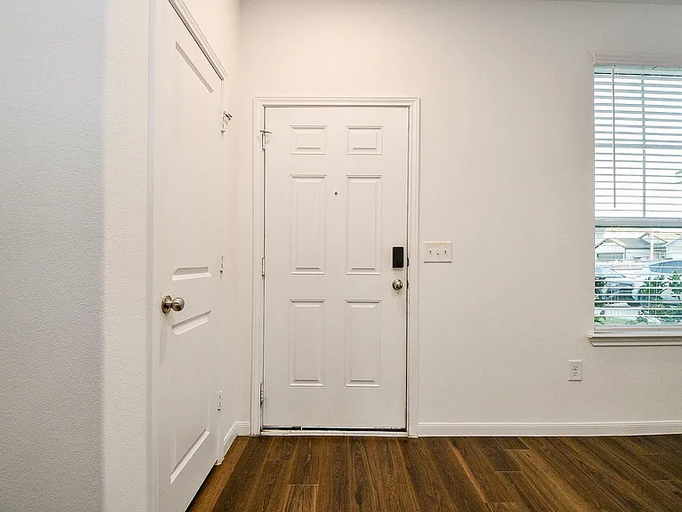 17867 Baleage Ln — Photo 5