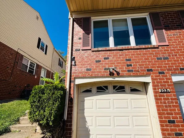 9336 Neil Rd #B, Philadelphia, PA 19115