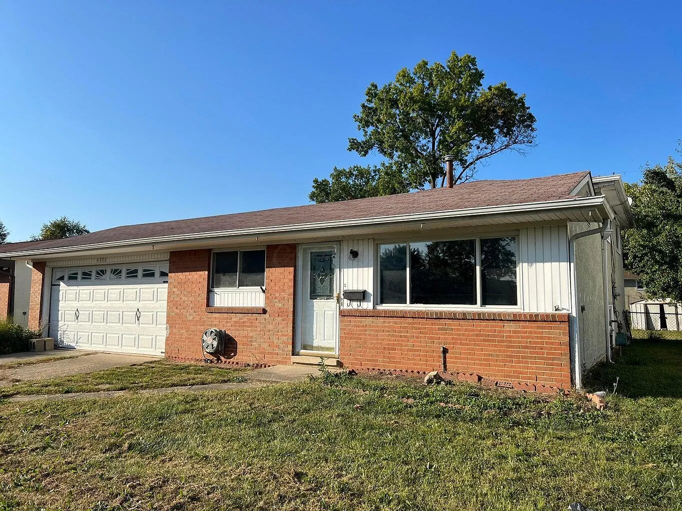 3 bed, 2.0 bath, 1390 sqft, $2,095 — Photo 1