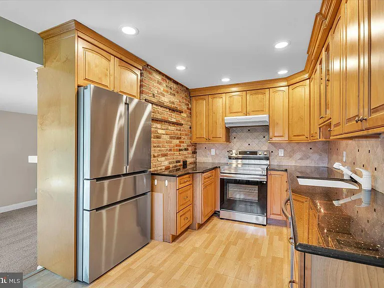 118 Fenwick Rd — Photo 8