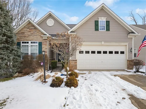 5075 Autumnwood Ln, Brunswick, OH 44212