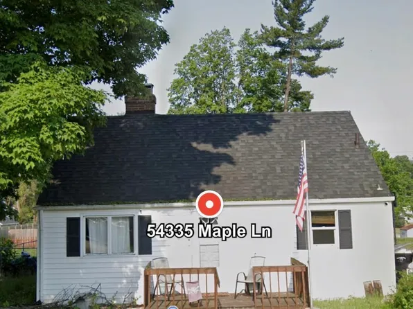 54335 Maple Lane Ave, South Bend, IN 46635