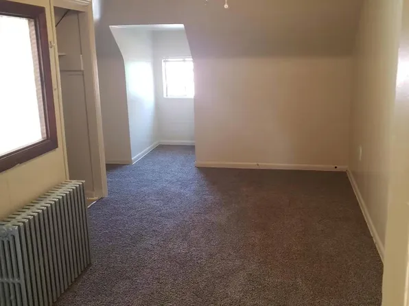 1111 Woodmont Ave, New Kensington, PA 15068