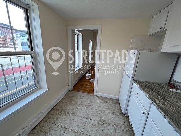4th image of 180 N Beacon St
