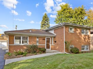 2720 Lincoln Ln, Wilmette, IL