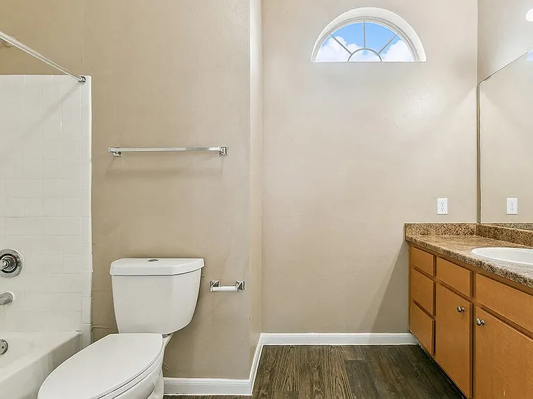 Sterling Green Village & Sheldon Ranch Apartments — Photo 7
