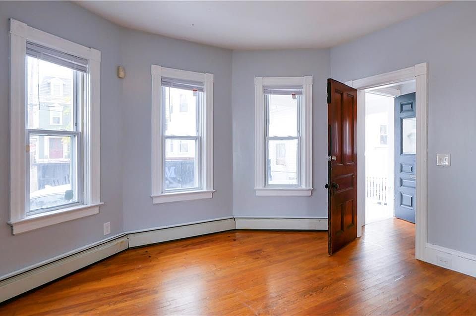 75 Vinton St Providence RI Zillow