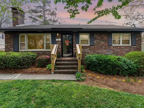 438 Hyde St, Burlington, NC 27217