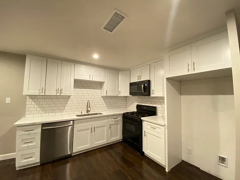 1237 W Chestnut Ave — Photo 4