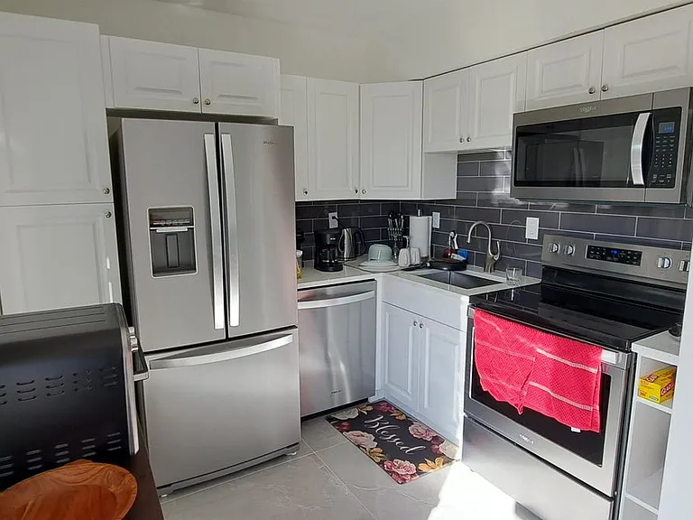 1019 SE 3rd St — Photo 5