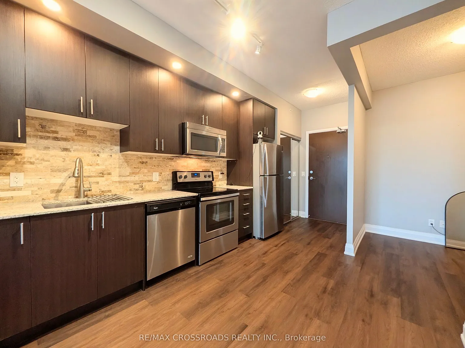 2 bed, $2,300 — Photo 3
