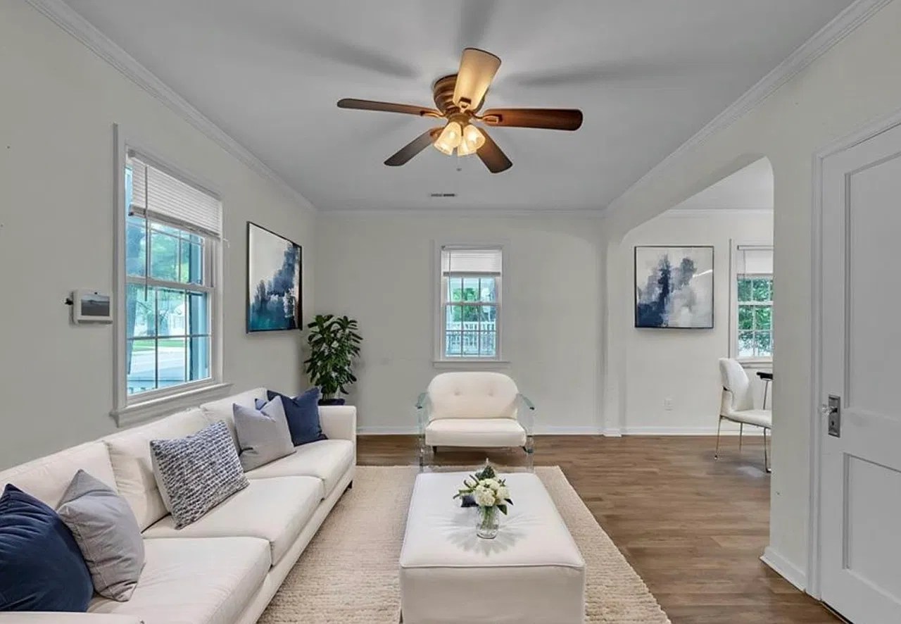 3 bed, 1350 sqft, $2,200 — Photo 4