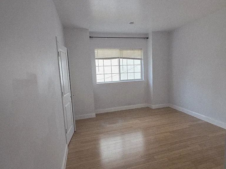 628-30 N 11th St #6 — Photo 10