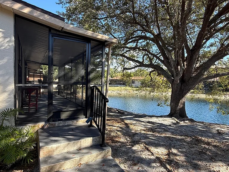 5219 Treetops Dr — Photo 11